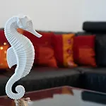 Apartmán Cozy 2br Near Oura By Lovelystay *
