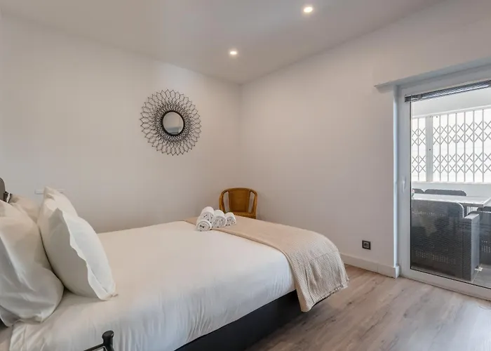 Apartman Cozy 2br Near Oura By Lovelystay Albufeira