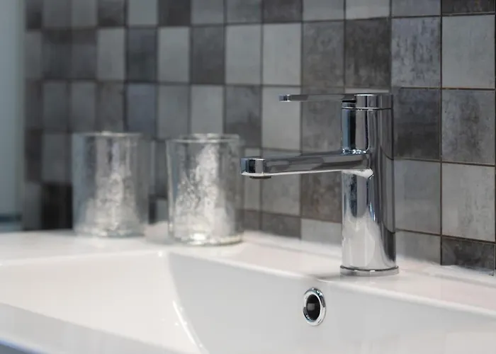 Cozy 2br Near Oura By Lovelystay *