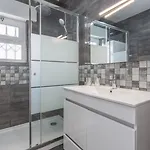 Cozy 2br Near Oura By Lovelystay Apartamento